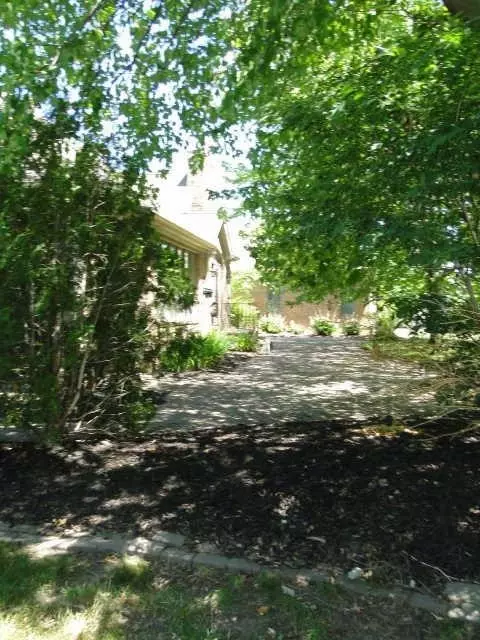 1446 Coventry Ln, Munster, IN 46321 photo 6
