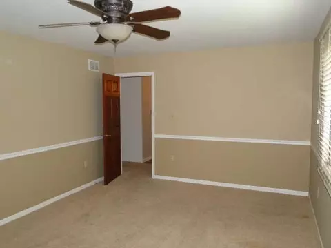 1446 Coventry Ln, Munster, IN 46321 photo 39