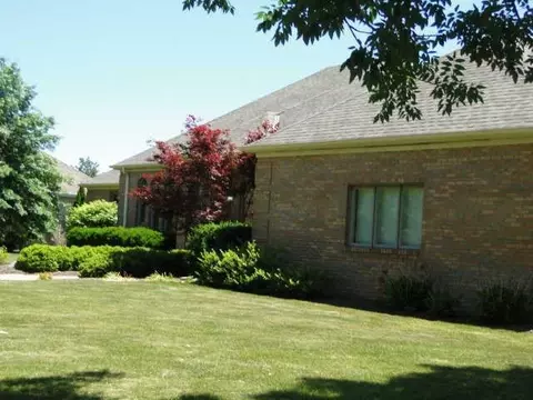 1446 Coventry Ln, Munster, IN 46321 photo 4