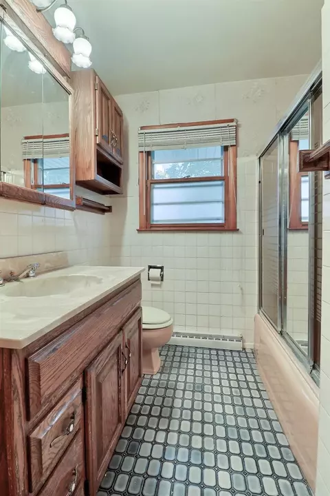 835 N Jay St, Griffith, IN 46319 photo 11