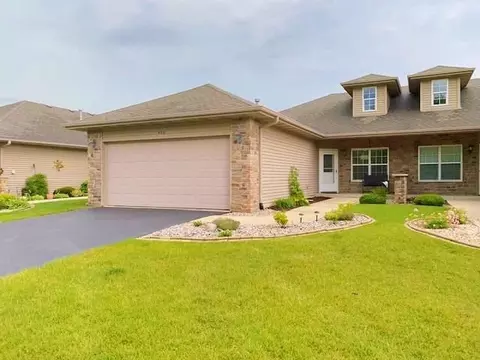 450 Cochran Dr, Crown Point, IN 46307 photo 2