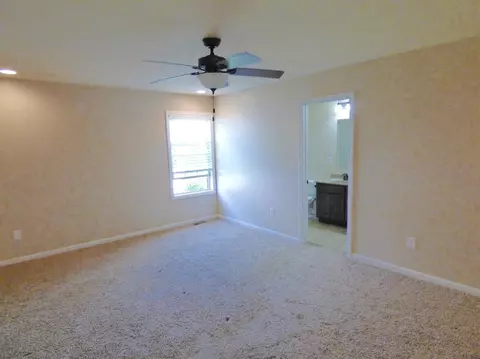 1927 Daisy St, De Motte, IN 46310 photo 8