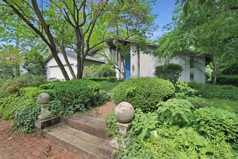8535 Walnut Dr, Munster, IN 46321 photo 4
