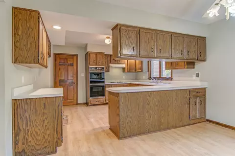 1340 Cedar Crest Dr, Munster, IN 46321 photo 8