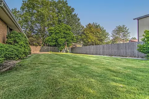 1340 Cedar Crest Dr, Munster, IN 46321 photo 25