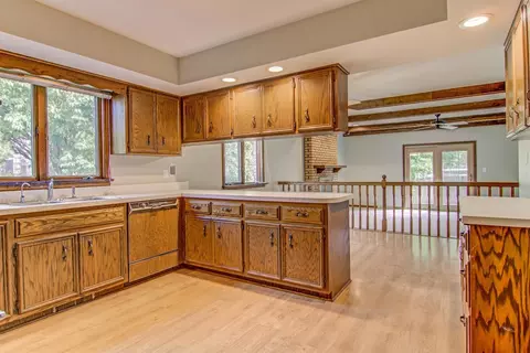 1340 Cedar Crest Dr, Munster, IN 46321 photo 9