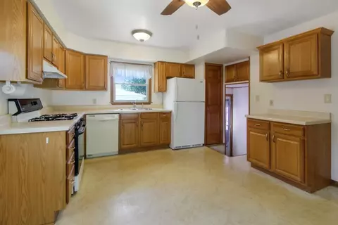 8246 Jackson Ave, Munster, IN 46321 photo 11
