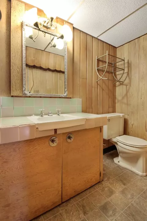 8246 Jackson Ave, Munster, IN 46321 photo 16