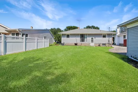 8246 Jackson Ave, Munster, IN 46321 photo 5