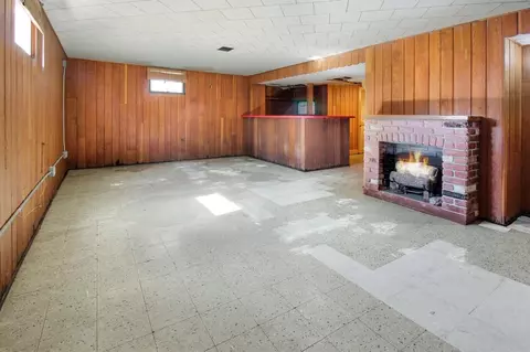 8246 Jackson Ave, Munster, IN 46321 photo 15