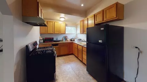 1575 Arthur Pl, Gary, IN 46404 photo 3