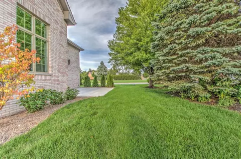 1742 Regal Ct, Munster, IN 46321 photo 32