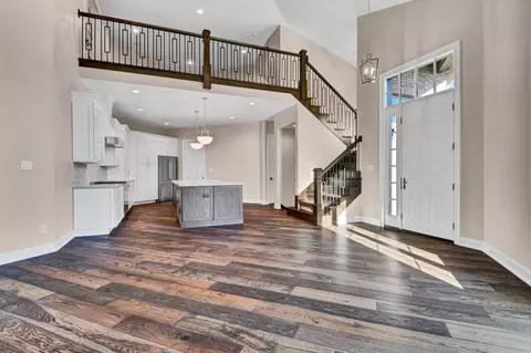 1742 Regal Ct, Munster, IN 46321 photo 3