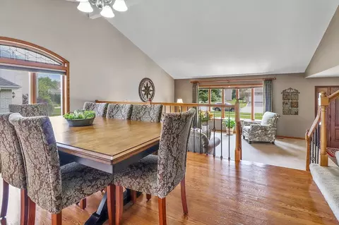 10401 Fox Run, Munster, IN 46321 photo 13