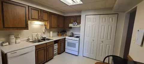420 Old Stone Rd #H-8, Munster, IN 46321 photo 6