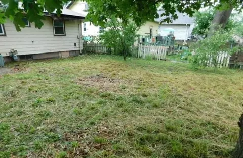 308 S Hancock St, Gary, IN 46403 photo 5