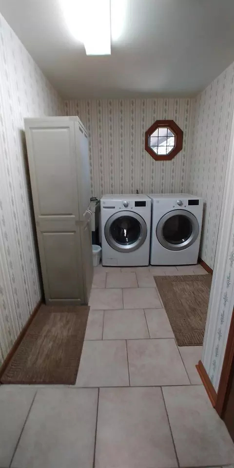 9141 Franklin Dr, Saint John, IN 46373 photo 26