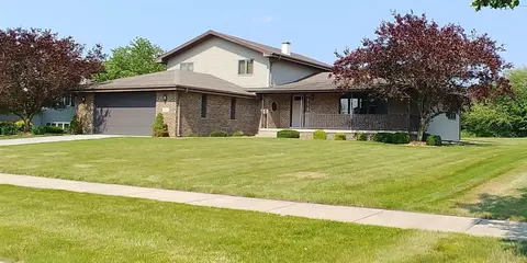 9141 Franklin Dr, Saint John, IN 46373 photo 1