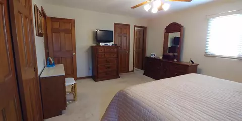 9141 Franklin Dr, Saint John, IN 46373 photo 12