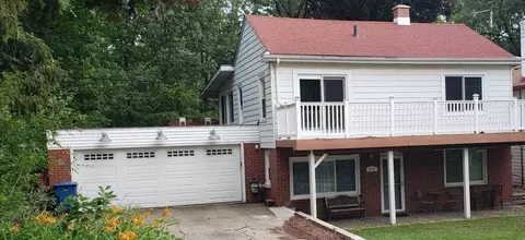 8607 Maple Ave, Gary, IN 46403 photo 2