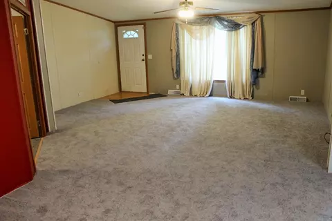 10943 Potomac Dr, De Motte, IN 46310 photo 4