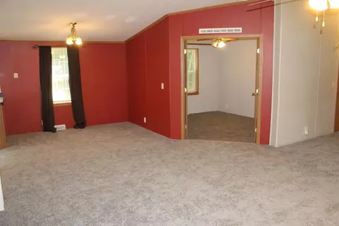 10943 Potomac Dr, De Motte, IN 46310 photo 5