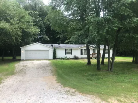 10943 Potomac Dr, De Motte, IN 46310 photo 1