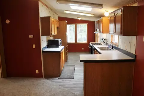 10943 Potomac Dr, De Motte, IN 46310 photo 6