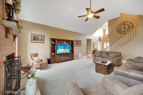 10032 New Devon St, Munster, IN 46321 photo 6