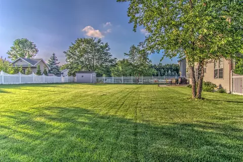 3142 Austgen Pl, Dyer, IN 46311 photo 2