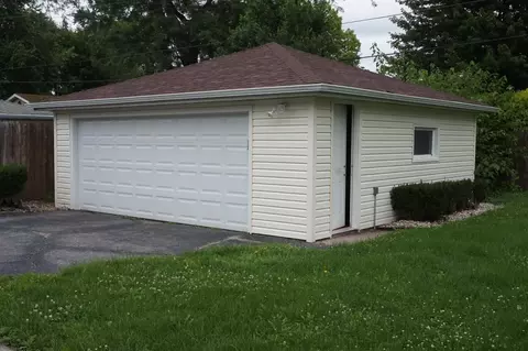 8601 Forest Ave, Munster, IN 46321 photo 6