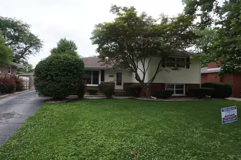 8601 Forest Ave, Munster, IN 46321 photo 1