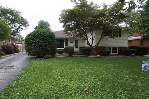 8601 Forest Ave, Munster, IN 46321 photo 2