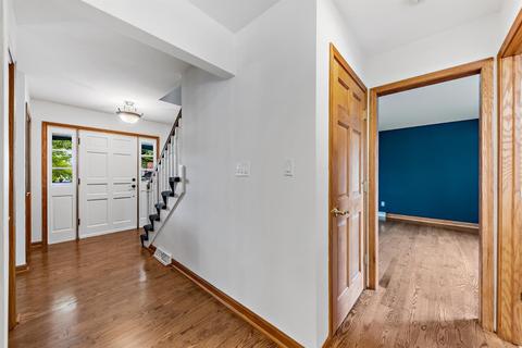 9558 Walnut Dr, Munster, IN 46321 photo 3