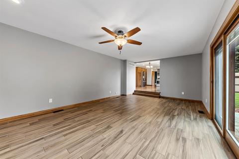 9558 Walnut Dr, Munster, IN 46321 photo 16