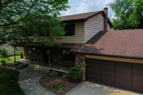 9558 Walnut Dr, Munster, IN 46321 photo 2