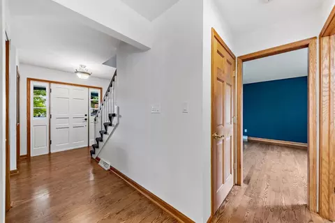 9558 Walnut Dr, Munster, IN 46321 photo 3