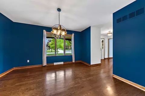 9558 Walnut Dr, Munster, IN 46321 photo 6