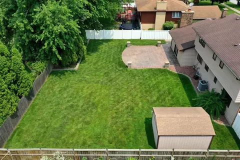9558 Walnut Dr, Munster, IN 46321 photo 36