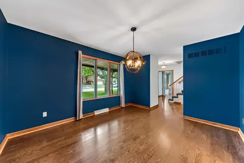 9558 Walnut Dr, Munster, IN 46321 photo 8