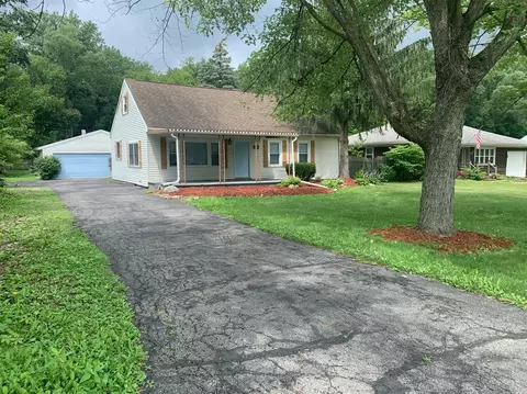 4650 Ralston Pl, Griffith, IN 46319 photo 2