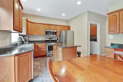 8277 Doubletree Dr, Crown Point, IN 46307 photo 9