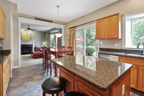 8277 Doubletree Dr, Crown Point, IN 46307 photo 11