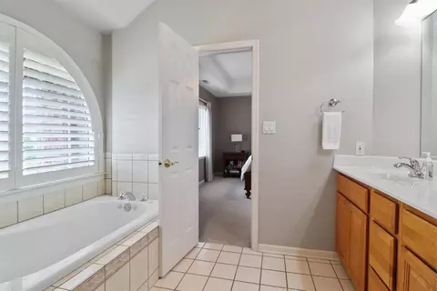 8277 Doubletree Dr, Crown Point, IN 46307 photo 15