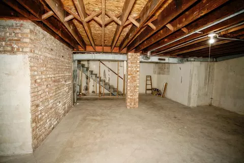 8310 Baring Ave, Munster, IN 46321 photo 37