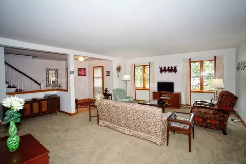 8310 Baring Ave, Munster, IN 46321 photo 11