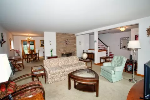 8310 Baring Ave, Munster, IN 46321 photo 4