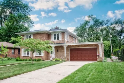 8310 Baring Ave, Munster, IN 46321 photo 2