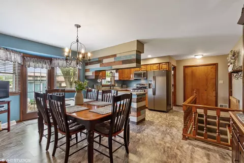 2413 Flat Rock Rd, Dyer, IN 46311 photo 6