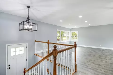 8016 Hemlock Ave, Gary, IN 46403 photo 5